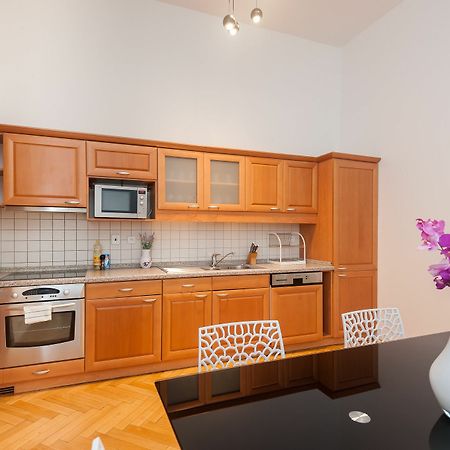 Slovansky Dum Boutique Apartments Praha Bagian luar foto